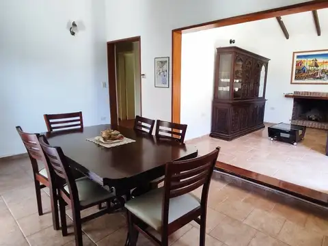 VENTA CASA 3 DORM PISCINA ESCRITURA CARLOS PAZ