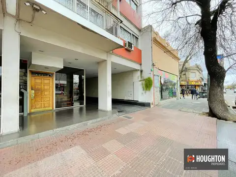 Av. Santa Fe al 2100