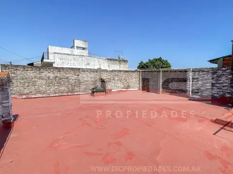 Depto Tipo Casa en Venta con 2 cocheras