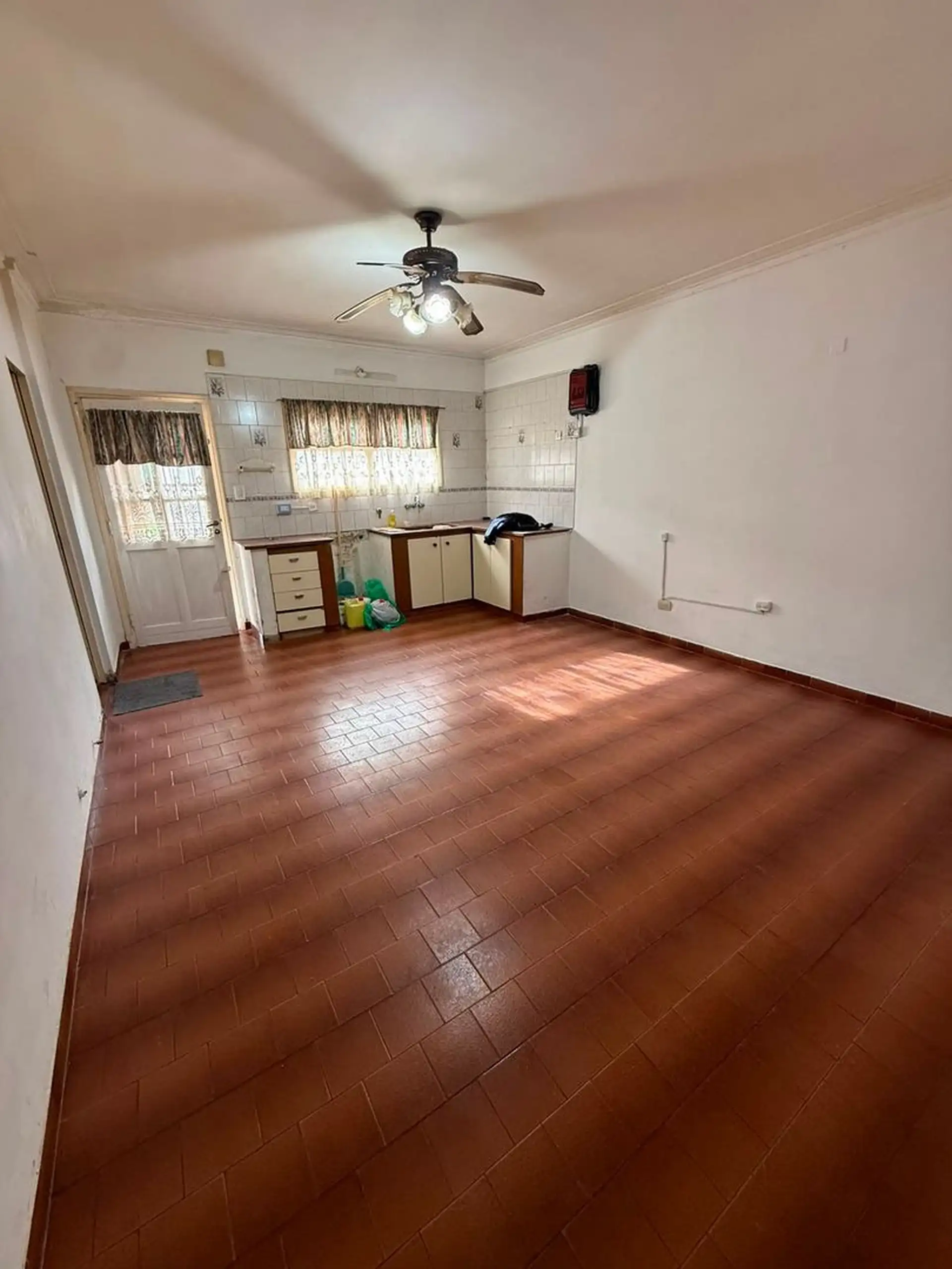 Venta casa 4 ambientes, lote propio.