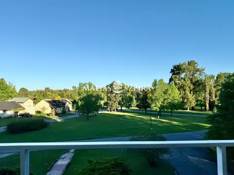 Casa en Alquiler Temporal con 1 cochera