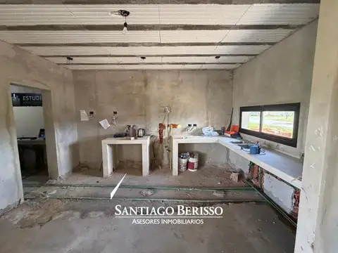 Casa 4 ambientes con 2 baños