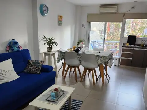 Precioso departamento dos ambientes en alquiler en Quilmes Centro