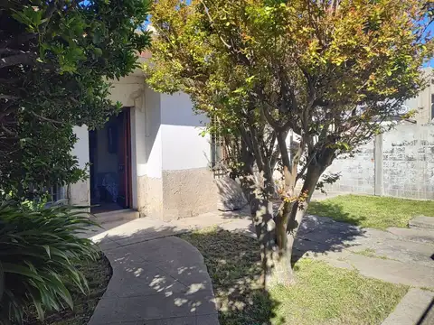 VENTA CASA 3 AMBIENTES A RECICLAR - VILLA TESEI