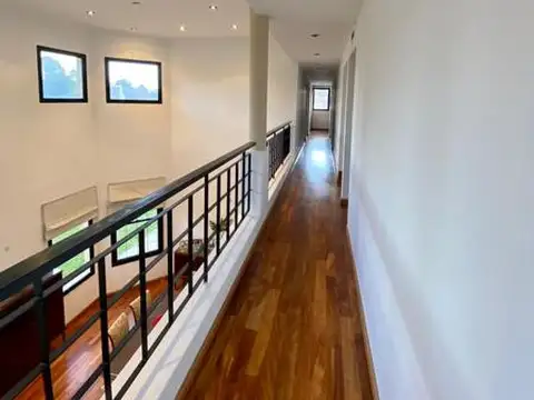 Casa en Venta en Gonnet [Cod: 7253-445]