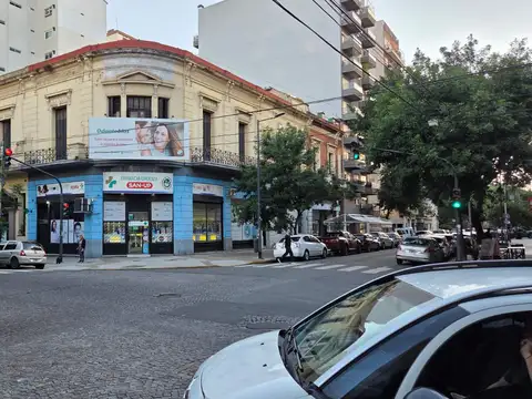 Local en Alquiler Via Púb.