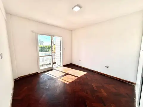 Departamento en Alquiler en Luis Agote, $ 490.000