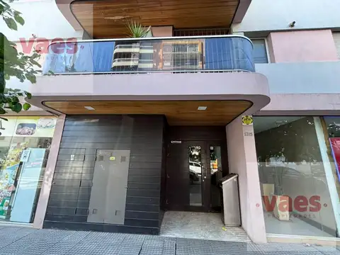 ALQUILER – Departamento de 2 dormitorios con balcón y asador en General Paz