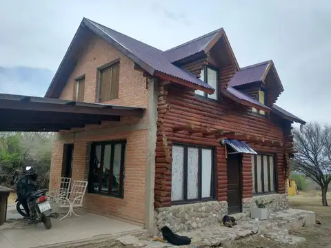 Casa 5 ambientes con 3 baños