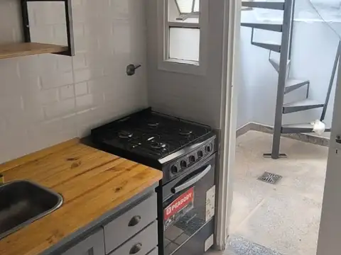 Depto Tipo Casa en Alquiler de 3 ambientes