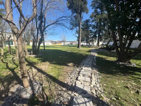 Depto Tipo Casa en Alquiler con 1 cocheras