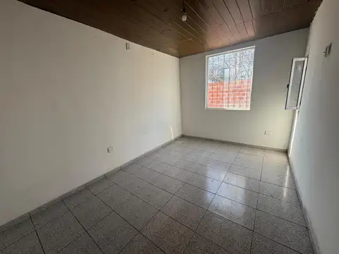 Depto Tipo Casa en Alquiler con 1 cocheras