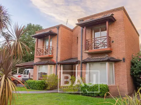 Casa Chalet  en Alquiler en Banco Provincia, Francisco Álvarez, Moreno