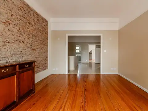 Depto Tipo Casa en Alquiler en Olivos, USD 2.000