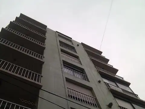 H Yrigoyen 1000, Piso 4