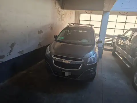 VENTA COCHERA CUBIERTA EN RECOLETA