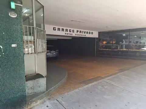 VENTA COCHERA CUBIERTA EN RECOLETA