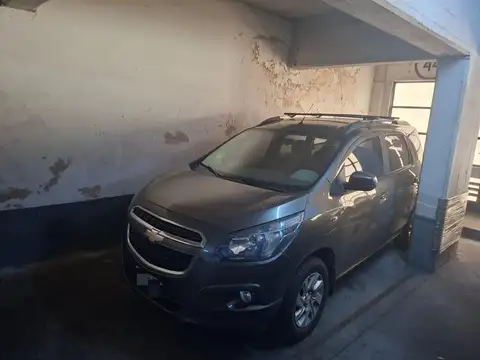 VENTA COCHERA CUBIERTA EN RECOLETA