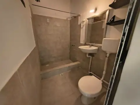 VENTA DE 4 DEPTOS LOTE DE 320 MTR PILAR