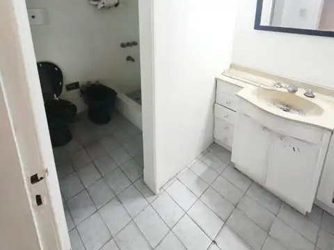 VENTA DE CASA TRES  AMB EN ZONA CHILAVERT