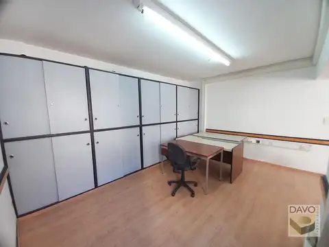Oficina en Alquiler al Este