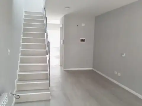 PH EXELENTE EN ALQUILER PICHINCHA - CATEGORIA