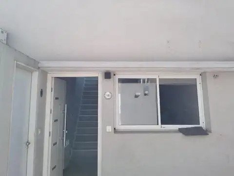 Depto Tipo Casa en Alquiler de 3 ambientes