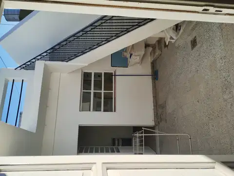 EXCELENTE DEPTO PH DE 3AMB.  DUEÑO PATIO Y TERRAZA