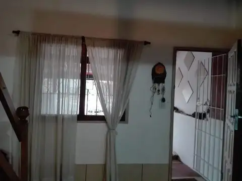 Dúplex 3 ambientes en venta con cochera y patio en Las Toninas