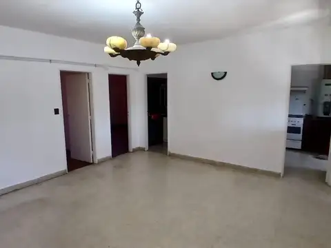 Departamento 5 ambientes con 1 baño