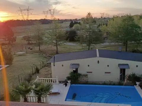 Casa en Venta con 2 cocheras