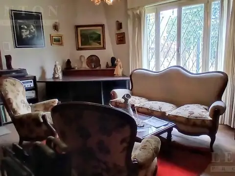 Chalet en Venta - Esquina en Olivos
