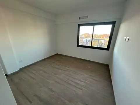 VENTA DEPTO 4 AMB C/BCON TERRAZA A ESTRENAR.