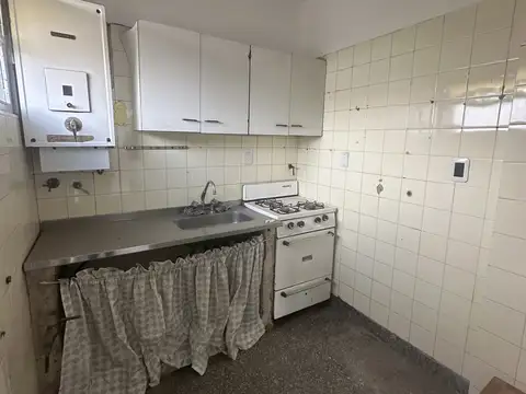 ¡OPORTUNIDAD EN BARRACAS! 2 AMBIENTES AL FRENTE – USD 54.000