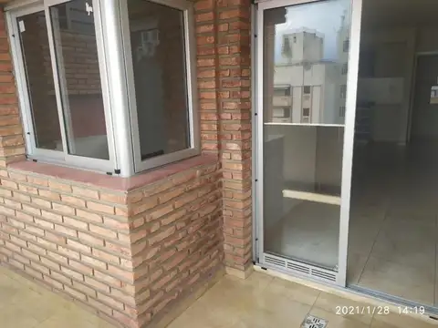 Chacabuco casi Rondeau con balcon!