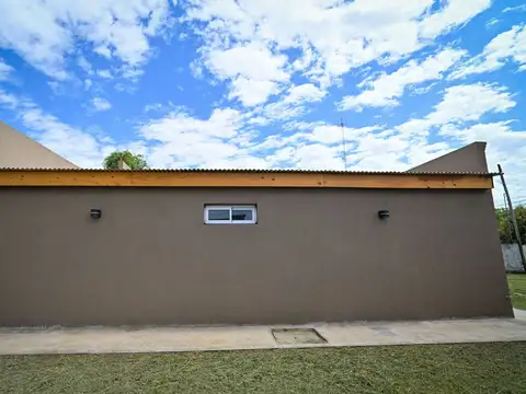 Casa 4 ambientes con 1 baño