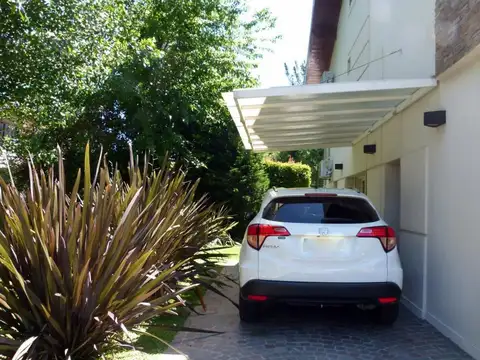 Casa en Venta al Oeste
