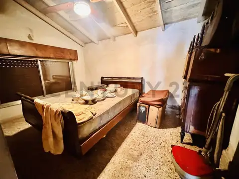 CASA A RECICLAR + GALPON EN LOTE DE PROPIO 200m2