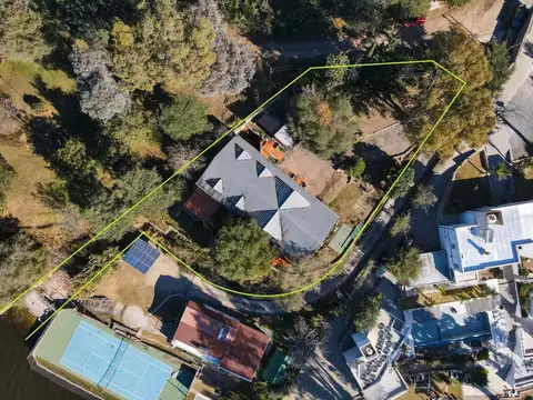 Berón de Astrada 200