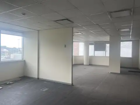 Oficina en Venta al Norte