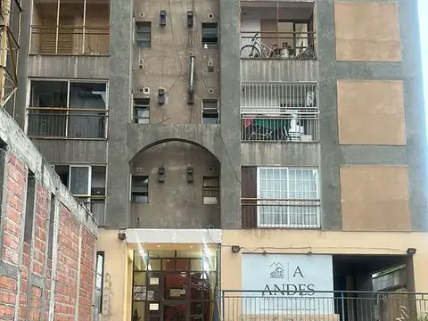 Calle Sarmiento 400