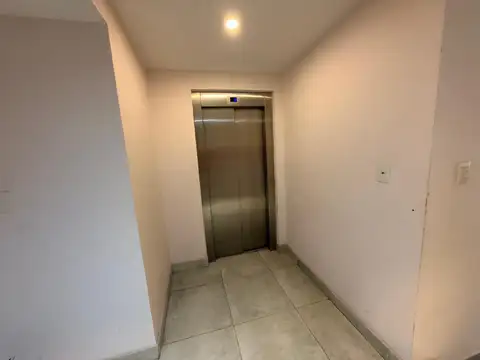Departamento en Alquiler en Monte Castro, $ 550.000