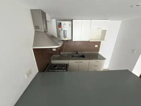Monoambiente en alquiler con balcon al contra frente con excelente ubicacion
