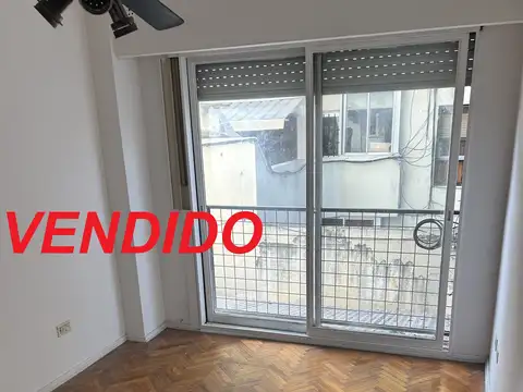 2 amb. lateral super luminoso, BAULERA INDIVIDUAL,  Excelente Ubicacion y Ricardo Balbin