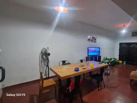 Casa en venta - 4 Dormitorios 3 Baños - Córdoba