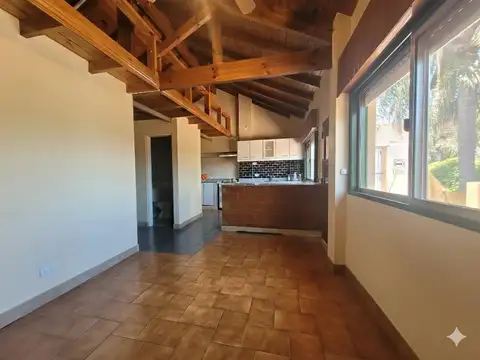 VENTA CASA MULTIFAMILIAR 5 AMBIENTES EN OLIVOS, VICENTE LOPEZ. APTO CREDITO