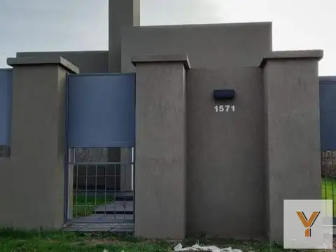 Dorrego e/ Julio Argentino Roca y Alberdi