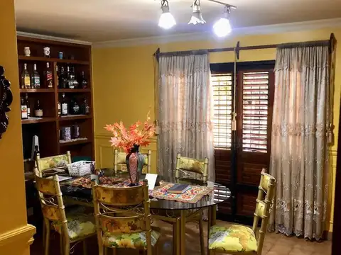 Casa 6 ambientes con 3 baños