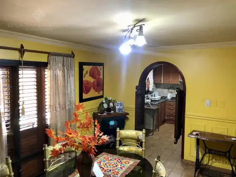 Casa en Venta con 1 cochera