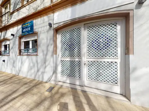 Oficinas  instituto  consultorios, en venta en La Plata